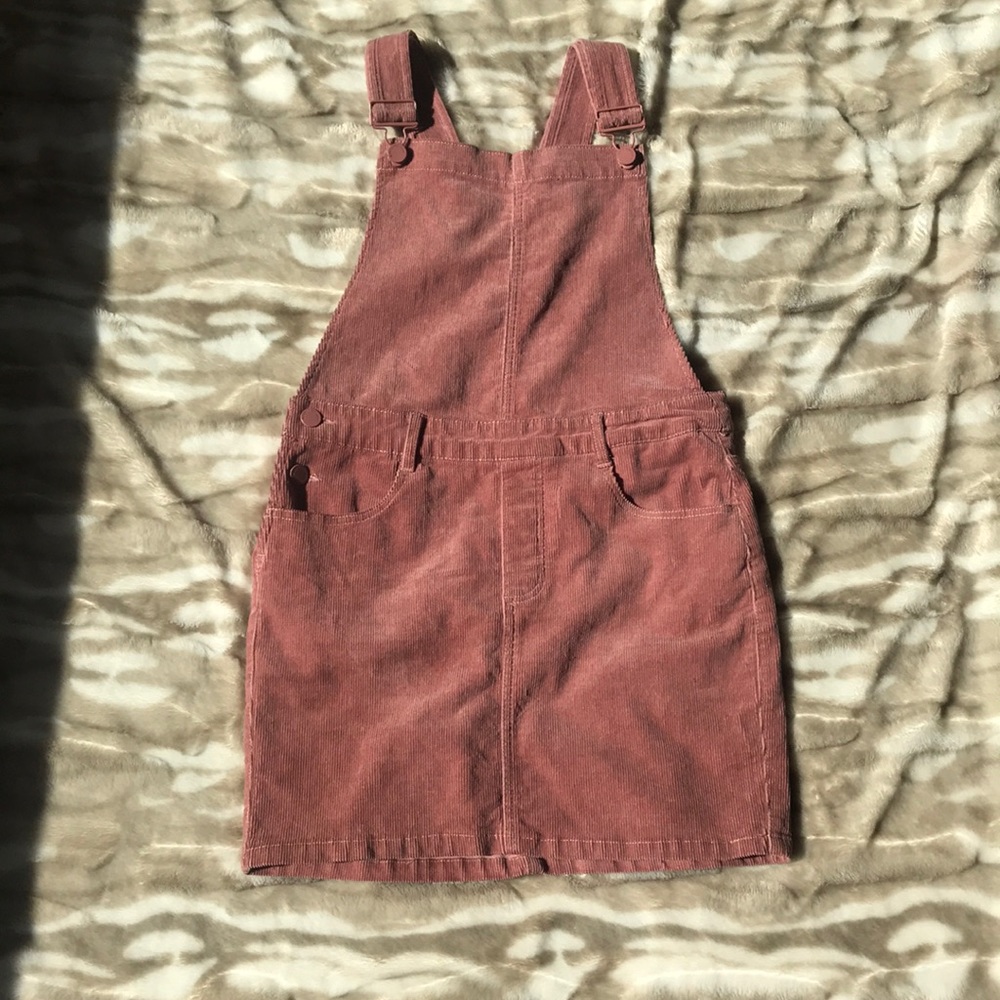 Dusty rose overall corduroy dress 💕
